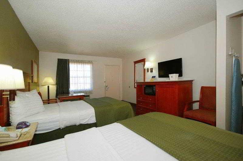 Rodeway Inn & Suites Nashville Extérieur photo