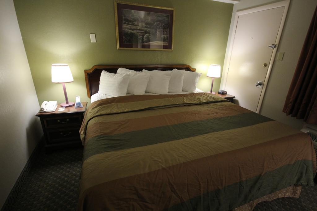 Rodeway Inn & Suites Nashville Chambre photo