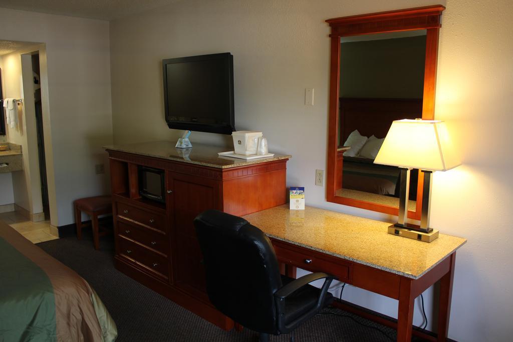 Rodeway Inn & Suites Nashville Chambre photo