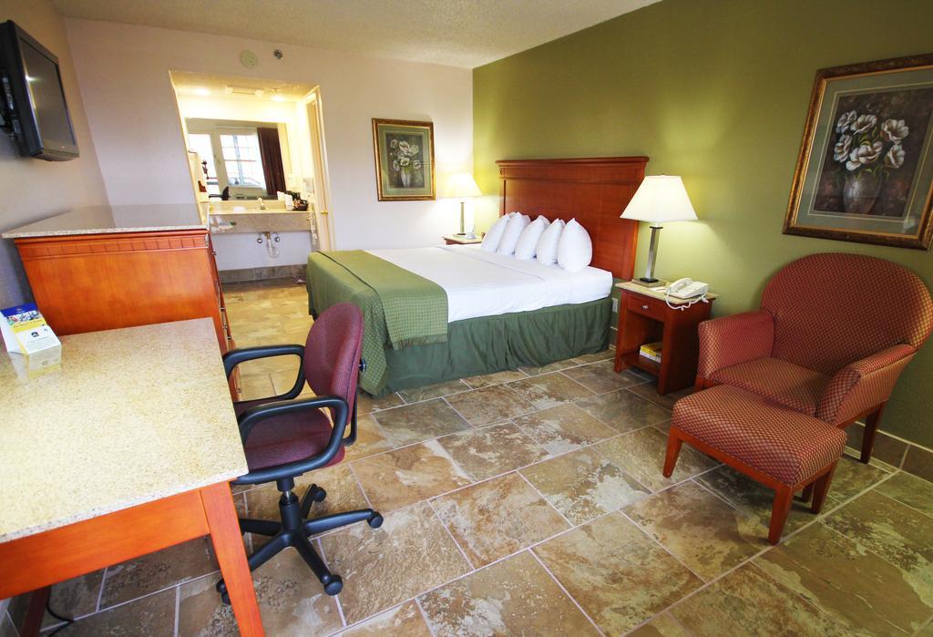 Rodeway Inn & Suites Nashville Extérieur photo